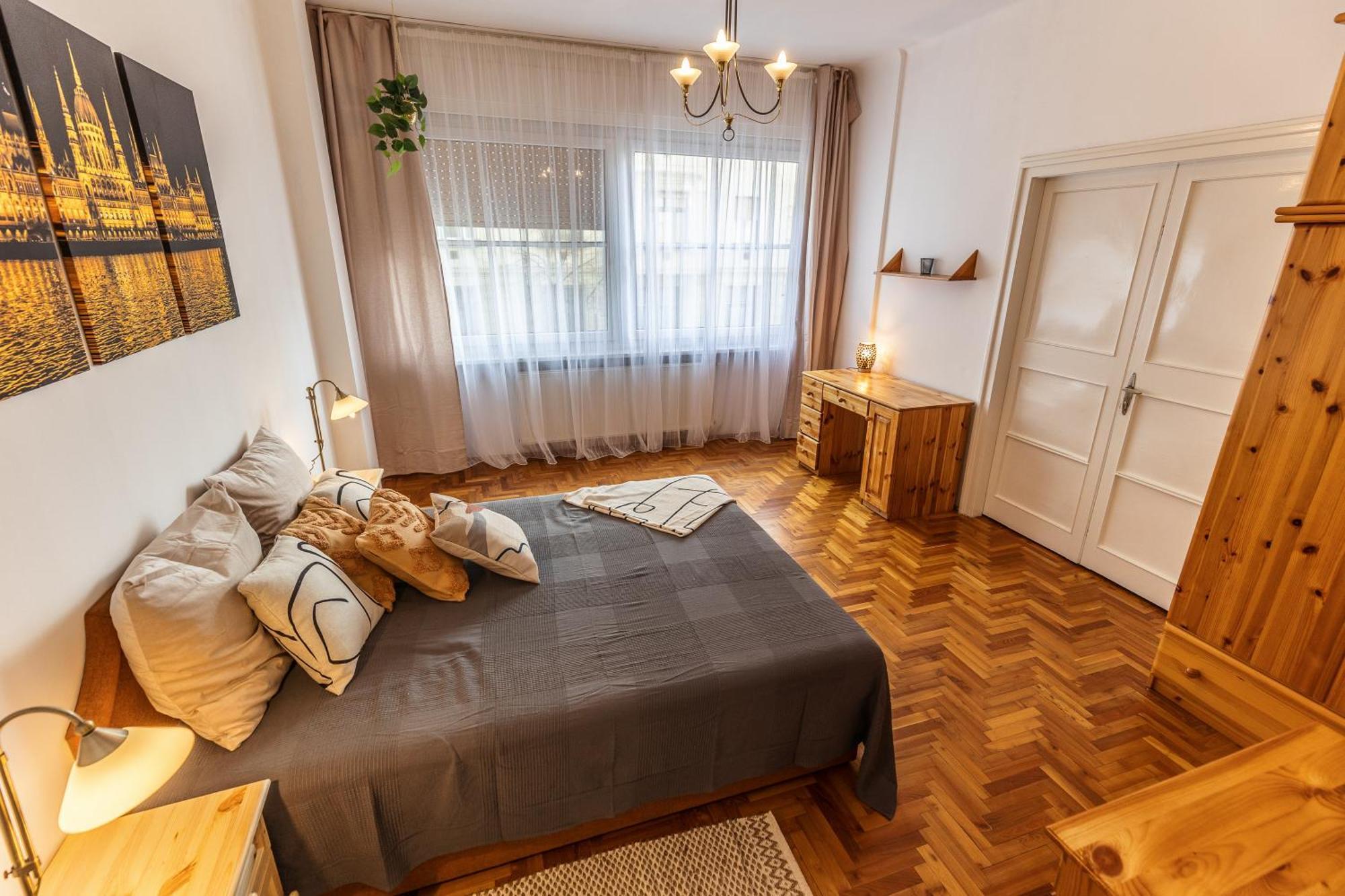 Bright & Spacious Riverside Apartment With Balcony Budapest Ngoại thất bức ảnh