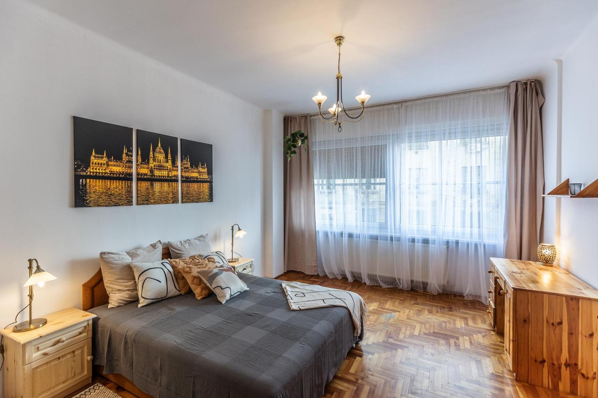 Bright & Spacious Riverside Apartment With Balcony Budapest Ngoại thất bức ảnh