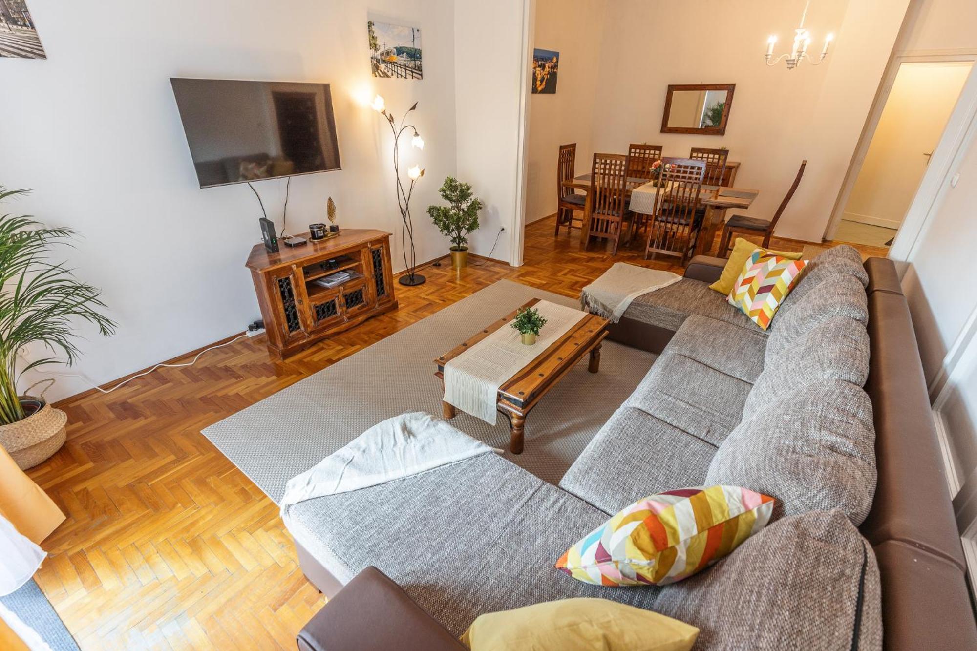 Bright & Spacious Riverside Apartment With Balcony Budapest Ngoại thất bức ảnh