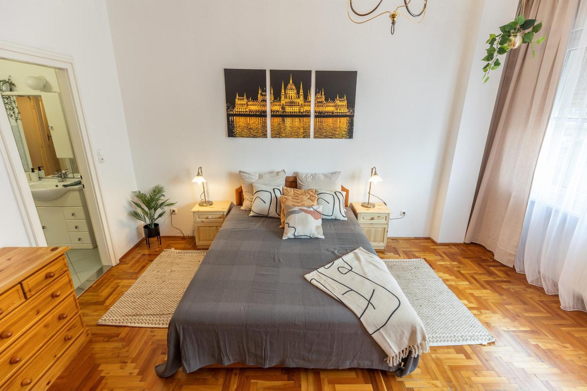 Bright & Spacious Riverside Apartment With Balcony Budapest Ngoại thất bức ảnh